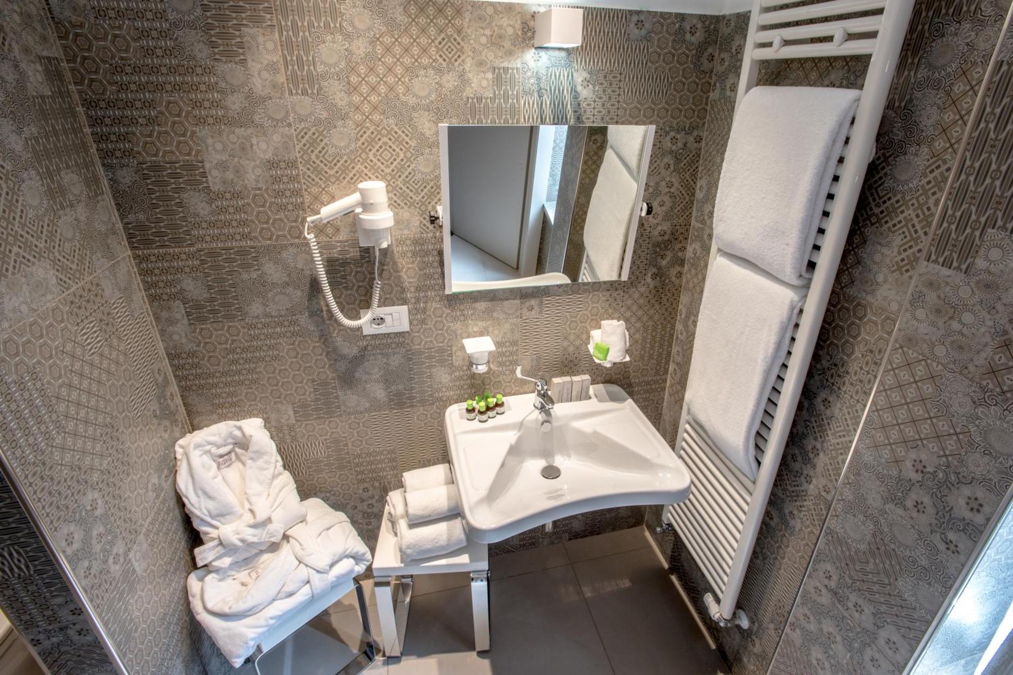 Uve Rooms & Wine Bar La Morra Dış mekan fotoğraf