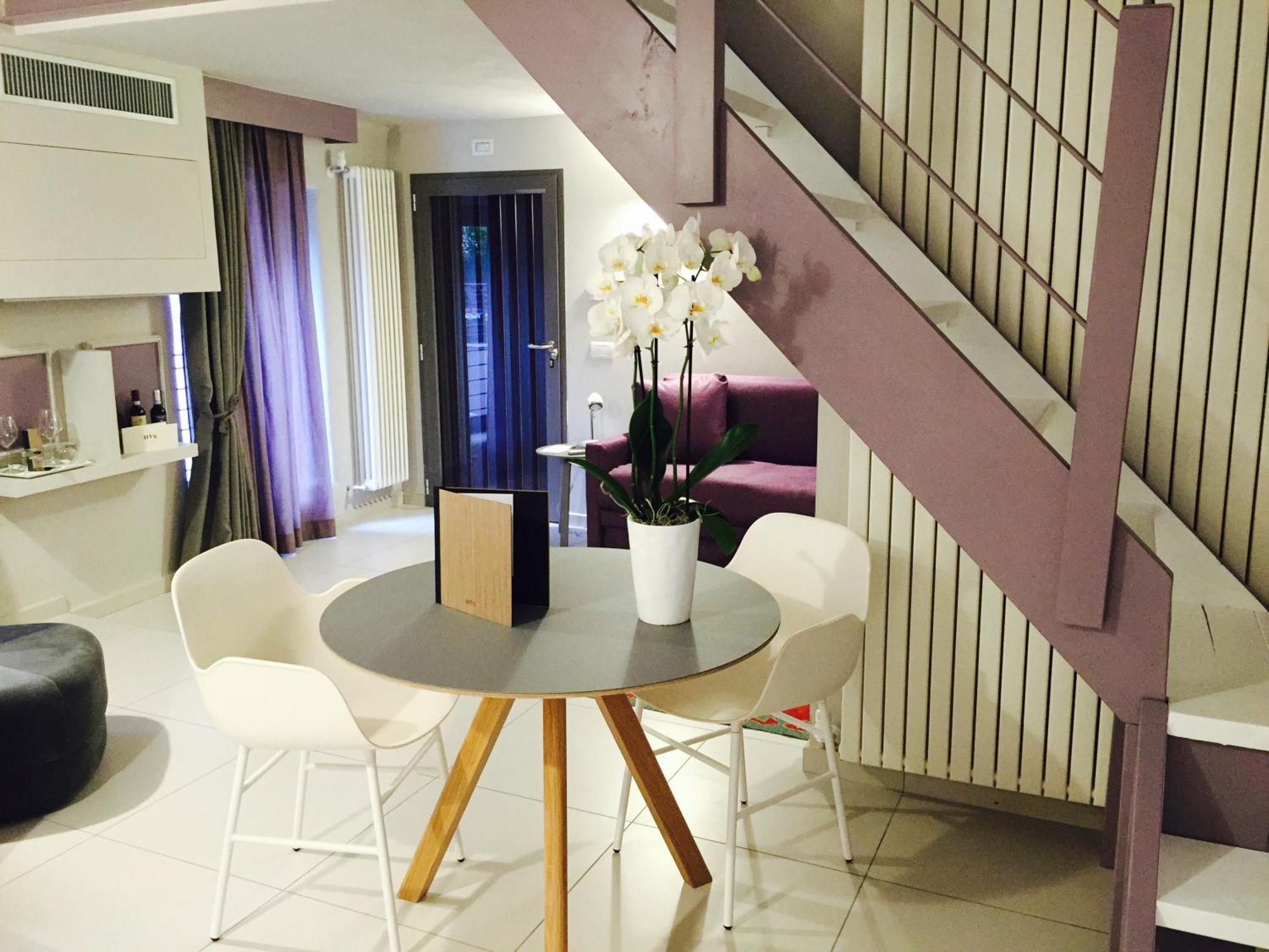 Uve Rooms & Wine Bar La Morra Dış mekan fotoğraf