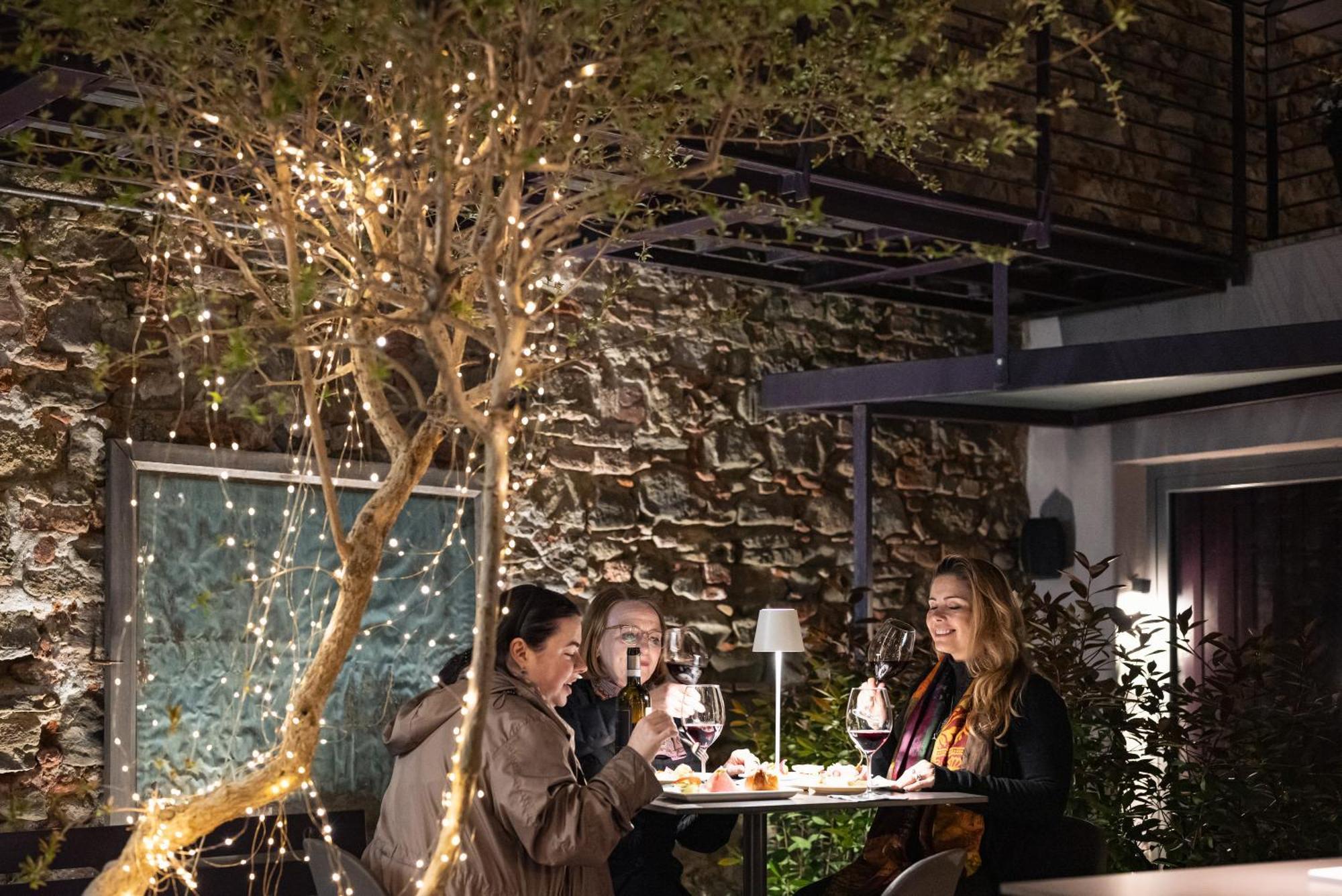 Uve Rooms & Wine Bar La Morra Dış mekan fotoğraf