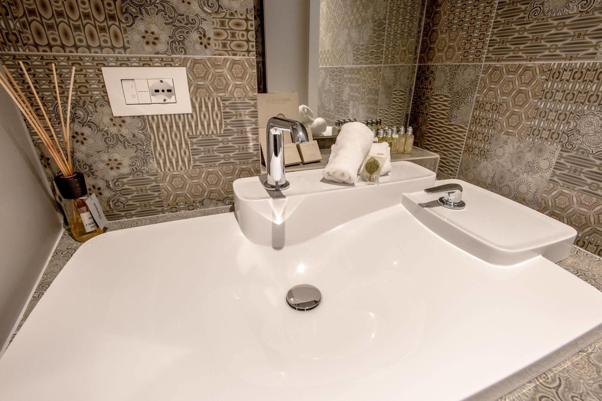 Uve Rooms & Wine Bar La Morra Dış mekan fotoğraf